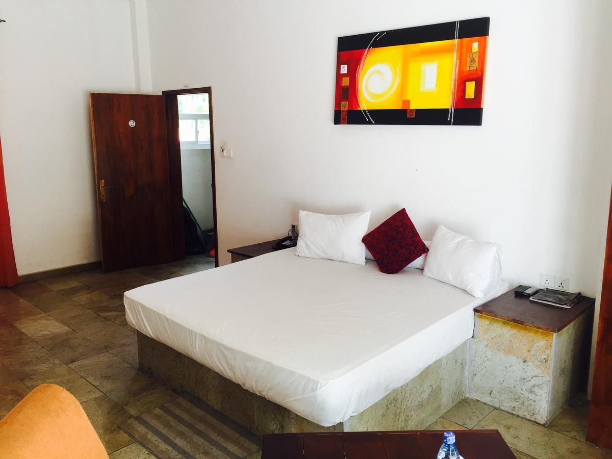 Sleek Hotel Kegalle Εξωτερικό φωτογραφία